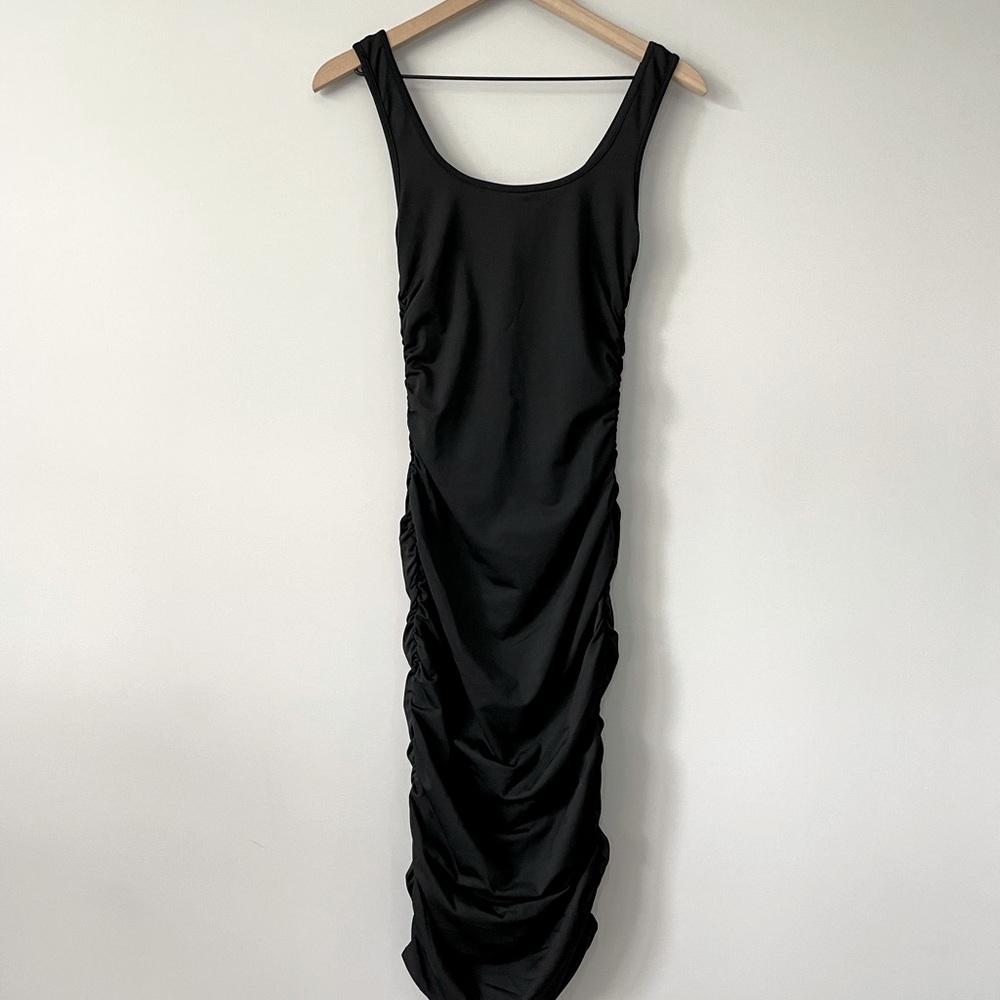 SBetro black rushed bodycon midi dress
